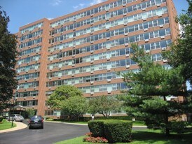 1600 East Avenue Apartamentos