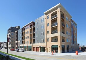 City Deck Landing Apartments