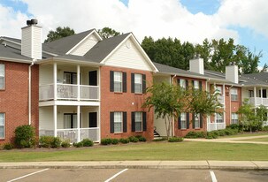 Reserve at Woodchase Apartments