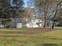 Oakridge Apartments