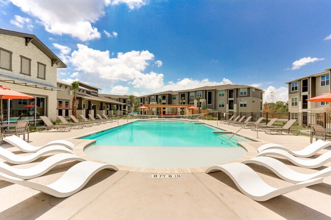 The Bend at Crescent Pointe Apartments