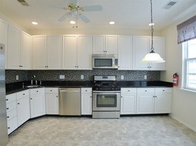 2 Bedroom Townhome for Rent $2800