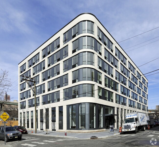 Hamilton House Apartments