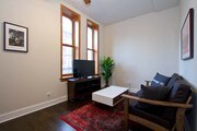 2013 W Roscoe St Chicago IL Apartments