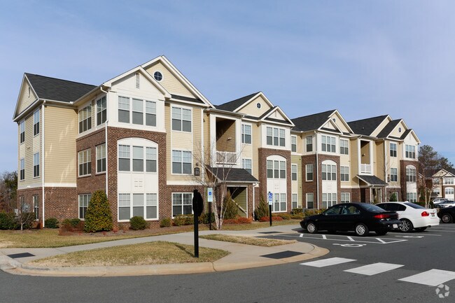 Hawthorne at the Greene Apartments