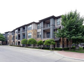 Fitzhugh Urban Flats Apartments