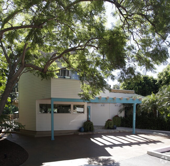 The Californian Apartments-Huntington Beach