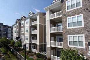 The Elms at Stoney Run Village Apartments