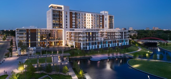 Fiori on Vitruvian Park® Apartments