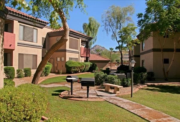 Bella Vista Apartments