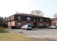 675 Laura St Apartments