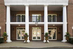 Stamford Corners Apartments