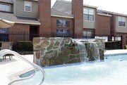Amberly Village Apartamentos