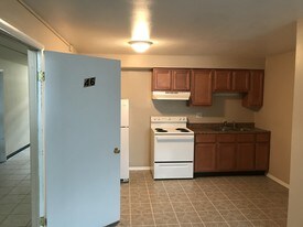 3781 Woodbury Rd Medway OH Apartments