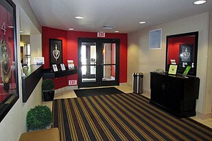 Furnished Studio – Boston - Tewksbury Apartments