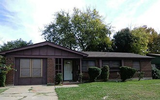 4942 Dupont Dr Dallas TX