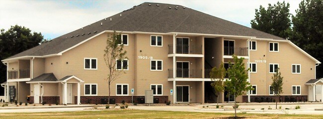 Eastland Apartments-Brand New 2 Bedrooms