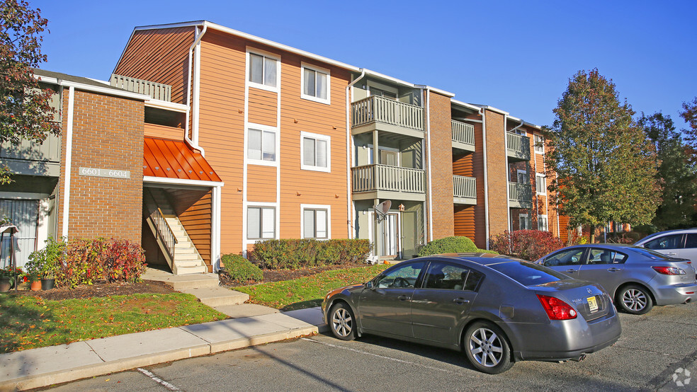 The Crest At Princeton Meadows Apartments