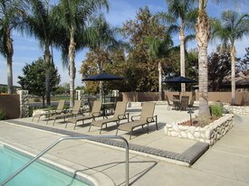 Breakwater Apartments
