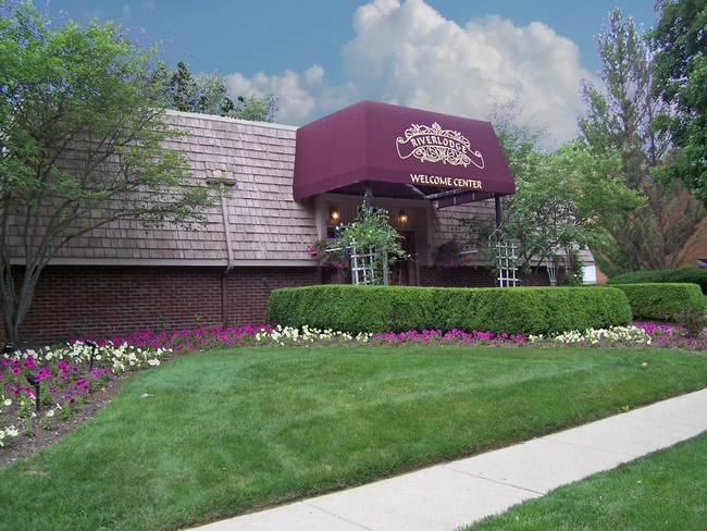 Riverlodge Apartments