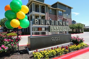 Platinum Lakeline Apartments
