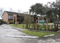 1101 E Main St Apartments