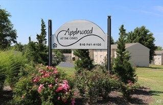 Applewood At The Cove Apartments