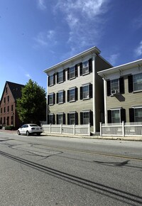 137 Merrimac St Apartments