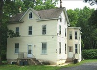 770 Woodbourne Rd Apartamentos
