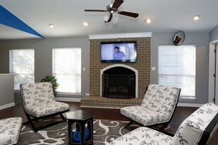The Summit at Avent Ferry Apartments