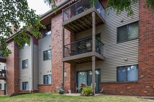 Westchester Square Apartments