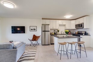1 Bedroom Condo Unit for Rent $1750