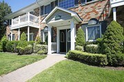 Fairfield Plaza at Sayville Apartments
