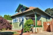 45 NE Baldwin St Portland OR