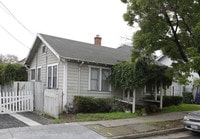 433-437 Douglas St Apartments