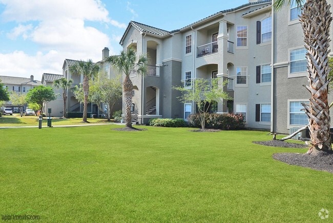 Fairways at South Shore Harbor Apartments