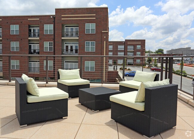 Greenway at Fisher Park Apartments