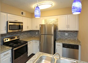 Paxton at Lake Highlands Apartments