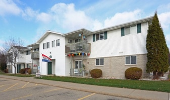 Breezewood Park Apartments
