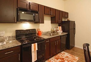 Lofts at 525 Apartments