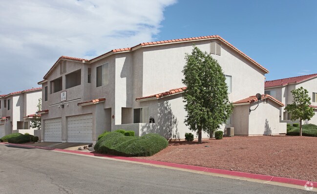 The Townhomes at Horizon Ridge Apartments