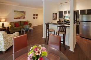 High Oaks Apartment Homes