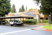 Park Vue. Apartments