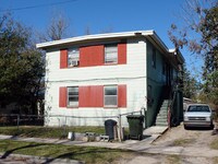 1245 30th St Apartments