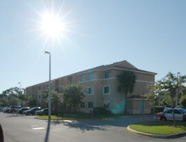 Chaves Lakes Apartments
