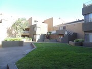 Paramount Villas Apartments