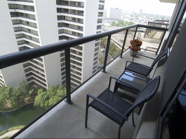 Riverfront Towers Apartments