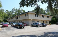 Suites on 6th Apartments