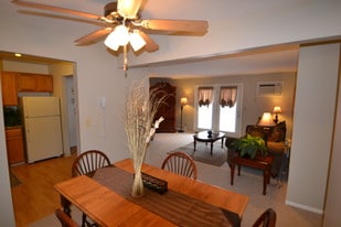 Harborside Manor Apartments