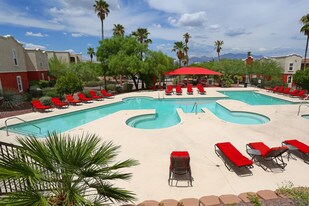 University Villa at Ironwood Apartments